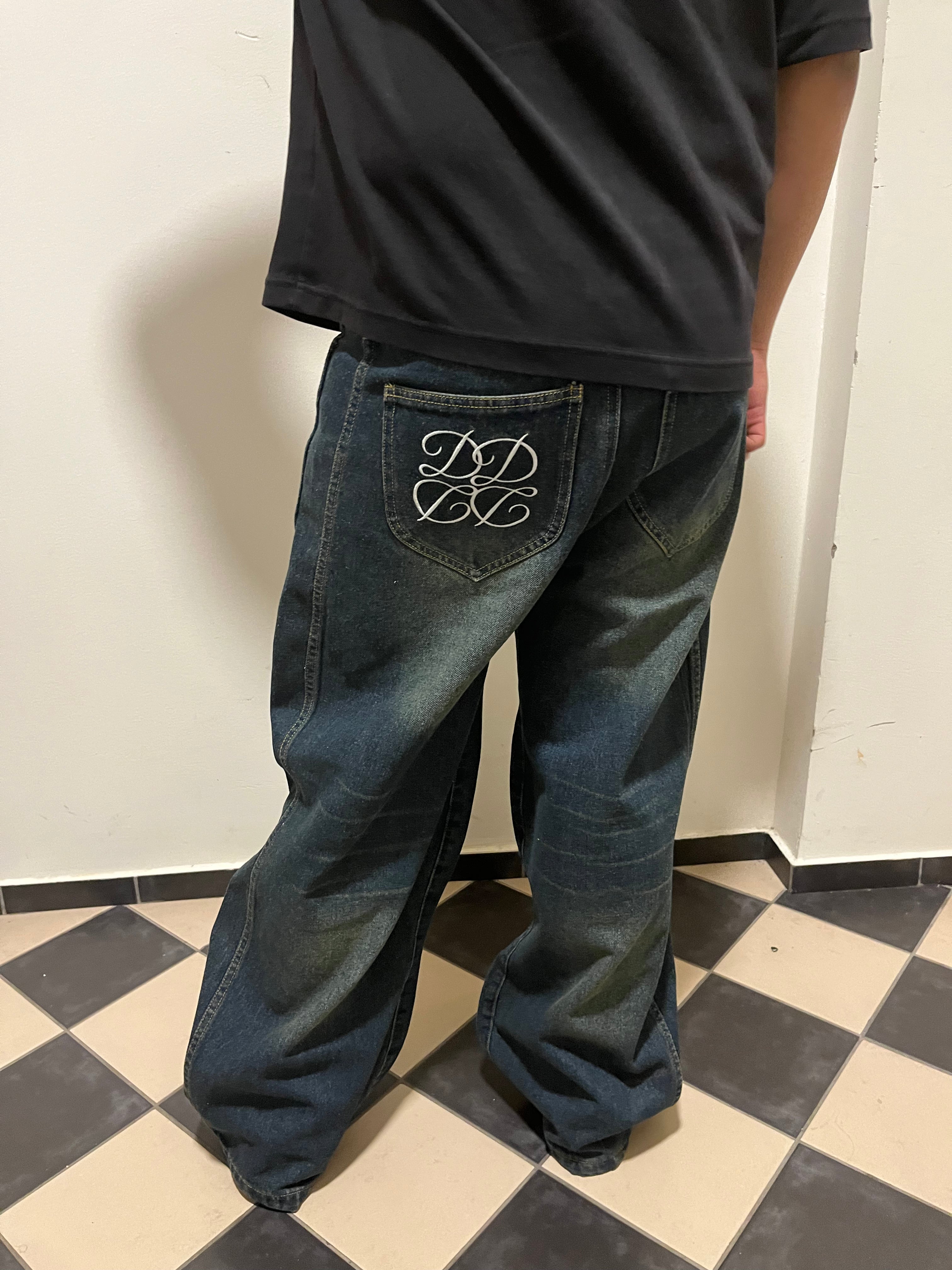 WAVY BAGGY JEANS