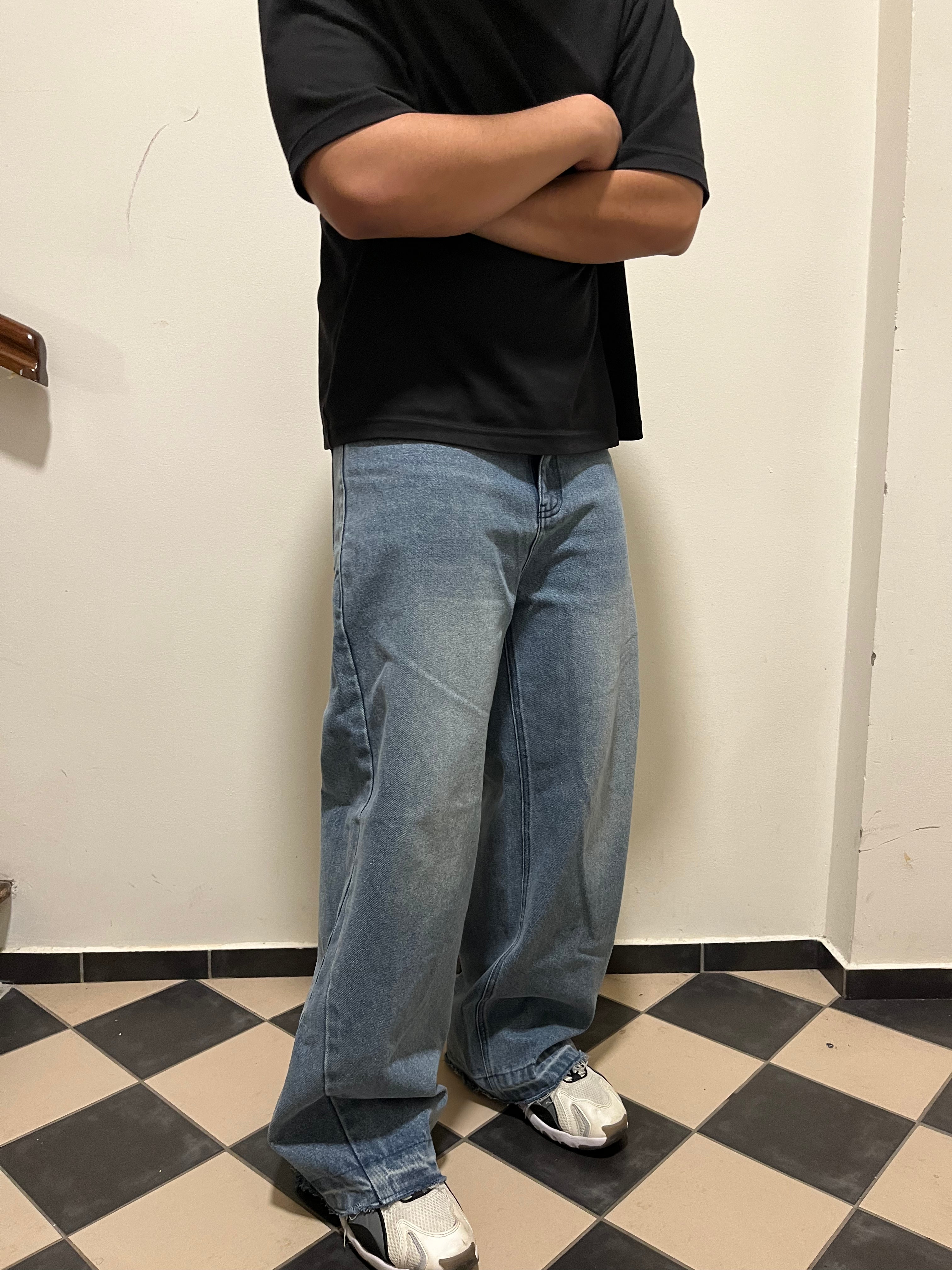 Flared baggy jeans