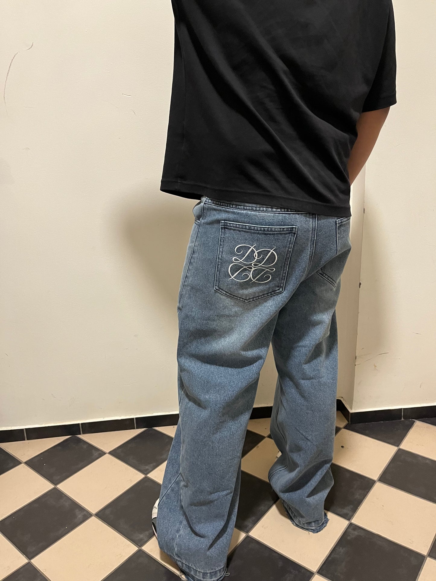 Flared baggy jeans